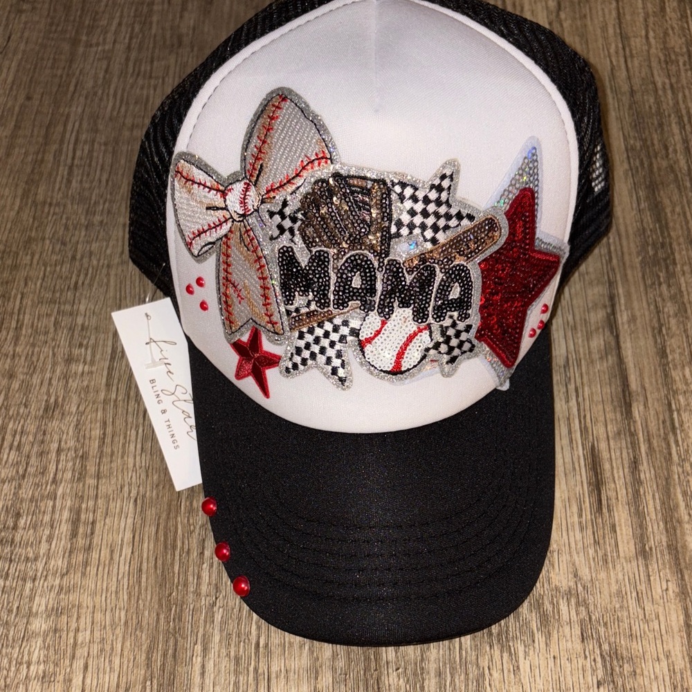 Black and White 'Mama' Baseball trucker hat